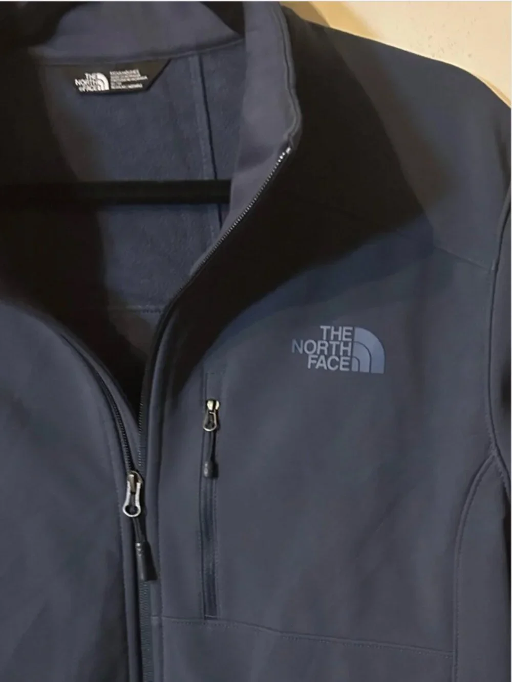 The North Face Men’s Zip Jacket size M